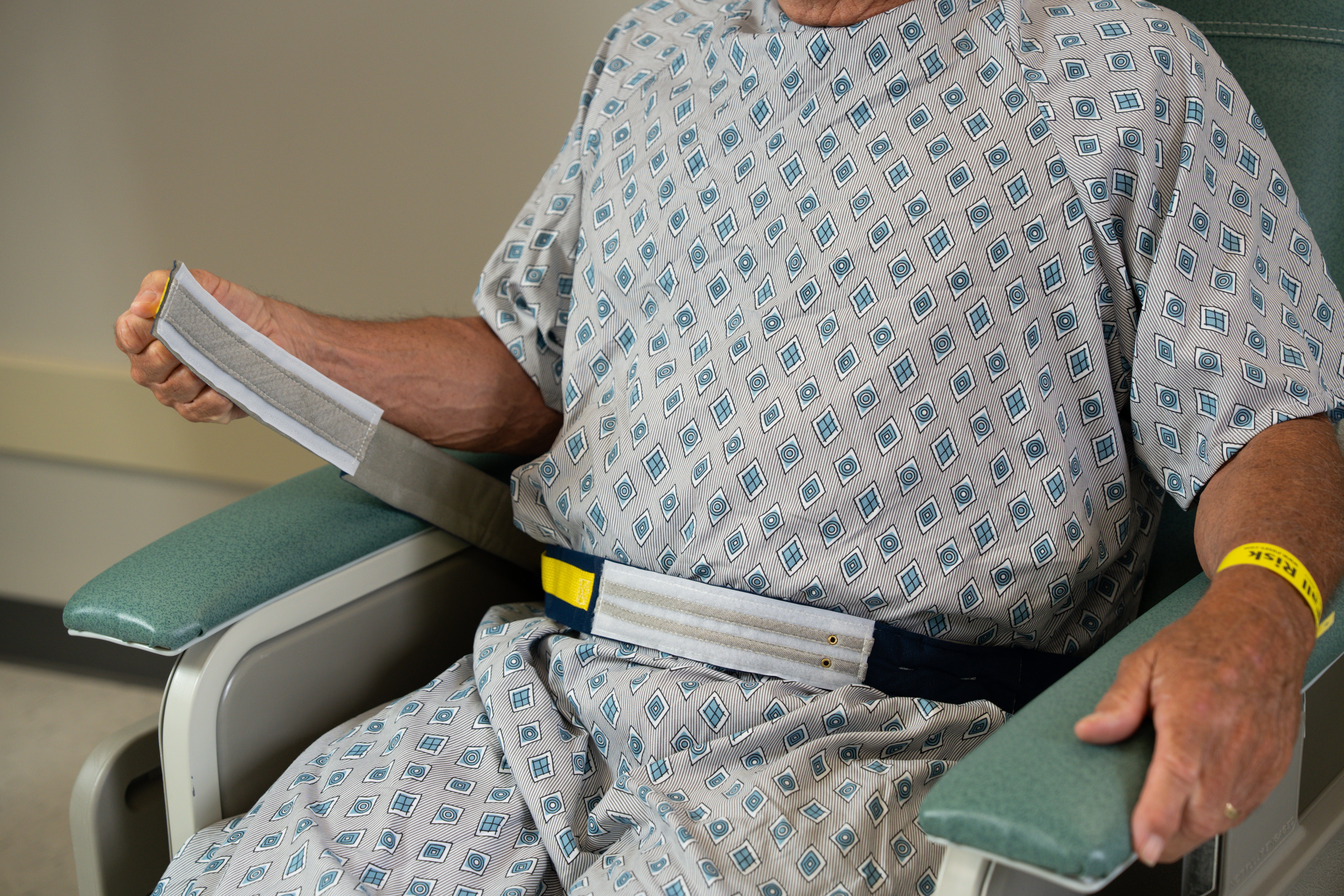 chair-headstart-self-release-1