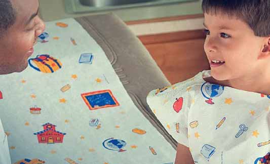 pediatric_exam_room_with_doctor_and_child